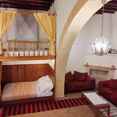 Grandma Maria's House: Cozy Mix Of Old And New * Soroni